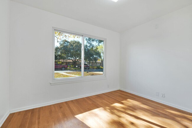 Building Photo - Cozy 3 Bedroom Home in Northeast San Antonio