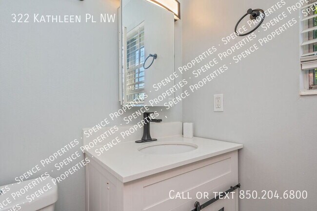 Building Photo - 322 Kathleen Pl NW