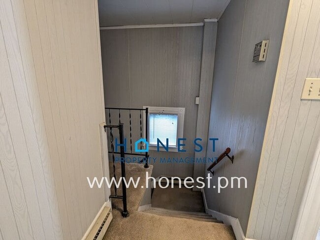 Building Photo - 3 Deeb St