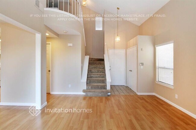 Building Photo - 1225 Rio Cresta Way