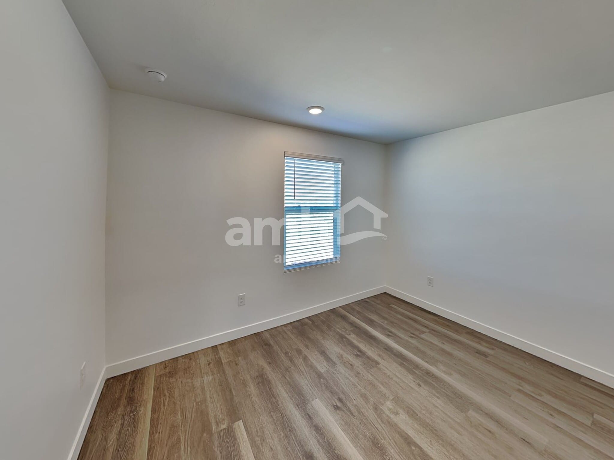 Building Photo - 9555 Harkes Dr