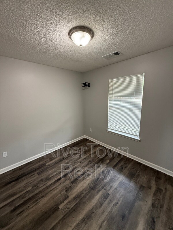 Building Photo - 4625 Crestfield Rd