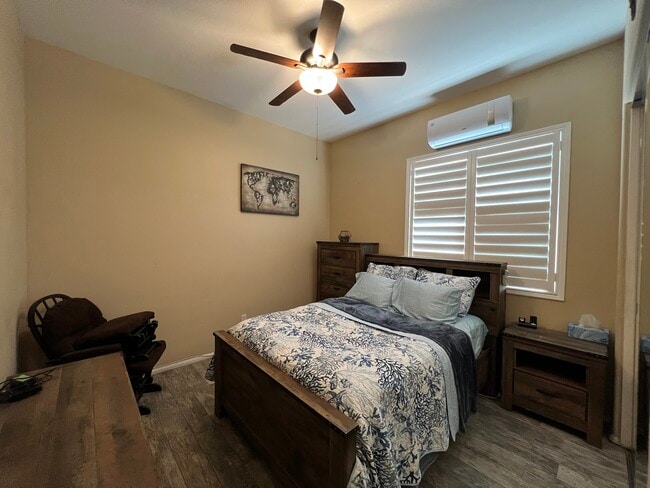 Building Photo - 115 Romanza Ln