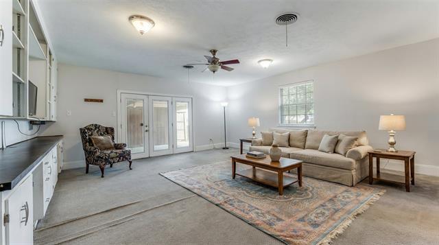 Building Photo - 3227 Rolling Knoll Dr