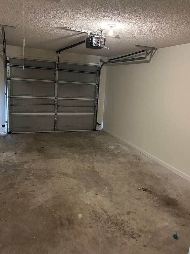 Building Photo - Mohawk Trail Townhomes-Southside Savannah