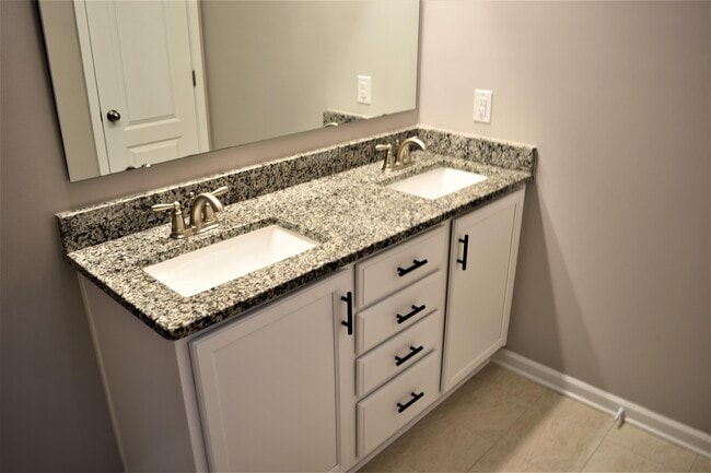 Building Photo - 13205 Ferguson Forest Dr