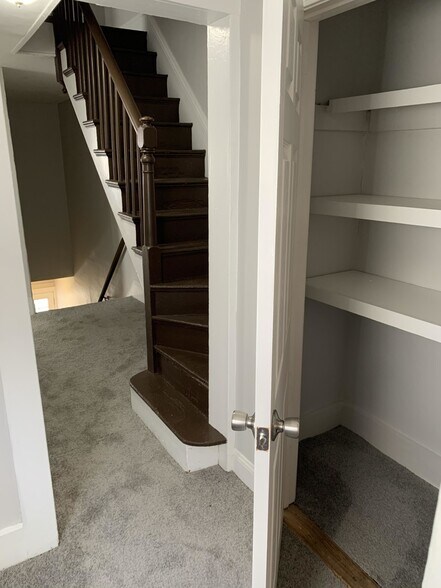 Building Photo - 22 Greylock Rd