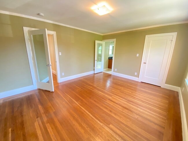Building Photo - Advent - Four Bedroom Home W/ Incredibly L...