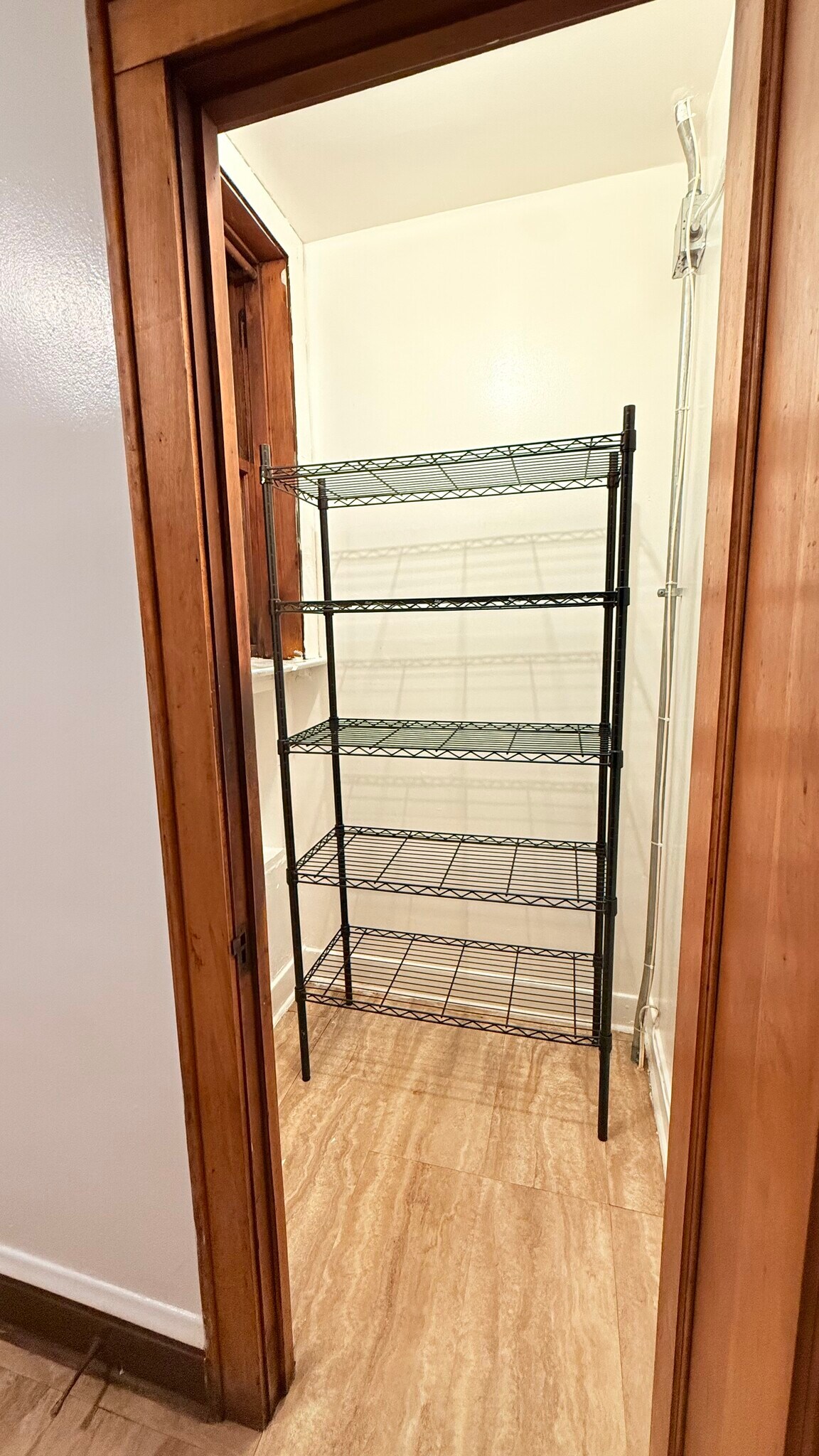 Building Photo - 4453 W Dickens Ave