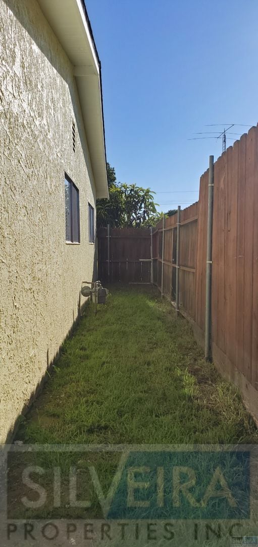 Building Photo - Cozy 3 bedroom 1 Bath home!