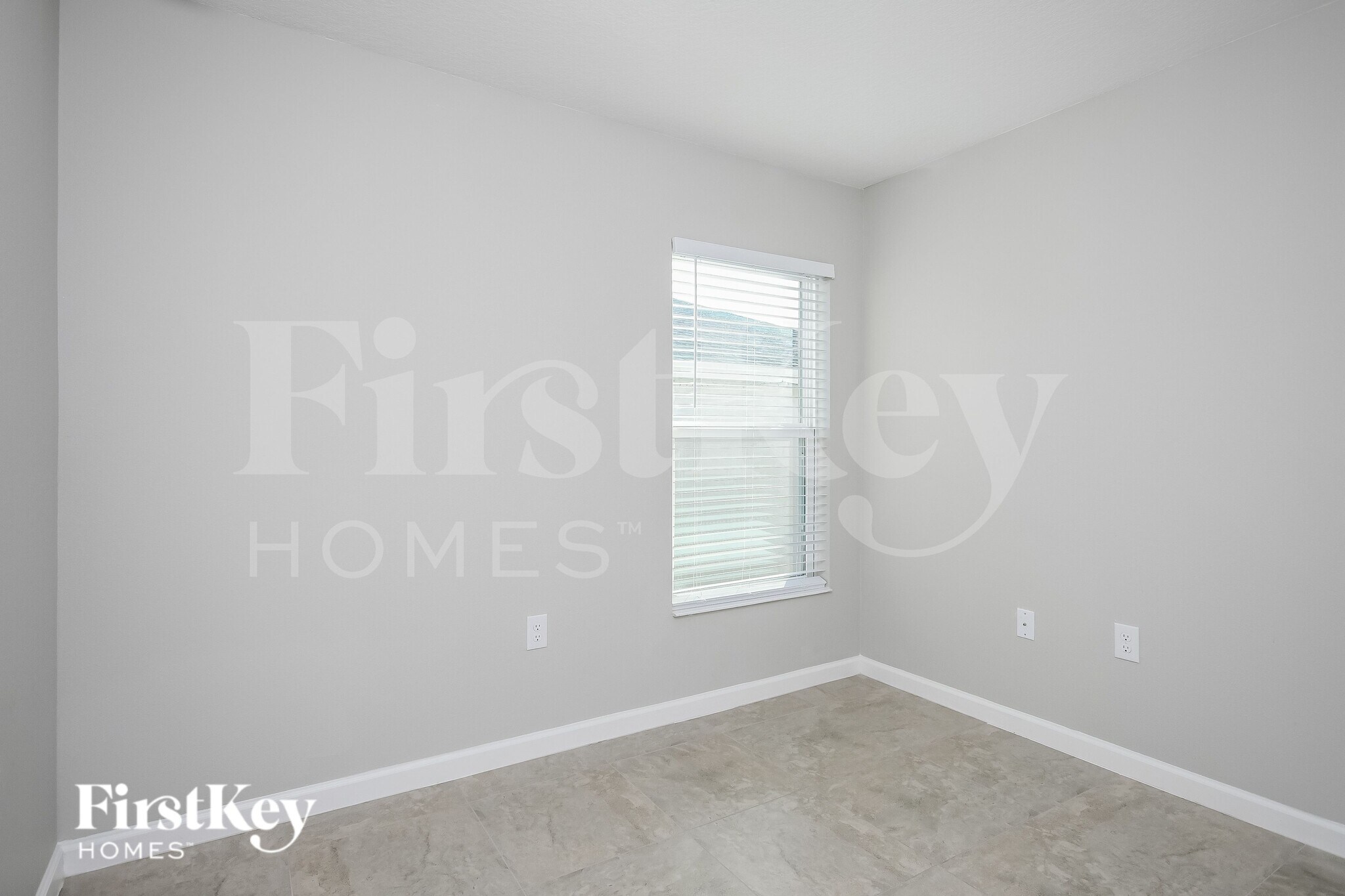 Building Photo - 421 Earhart Dr