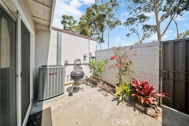 Building Photo - 408 Galleon Way
