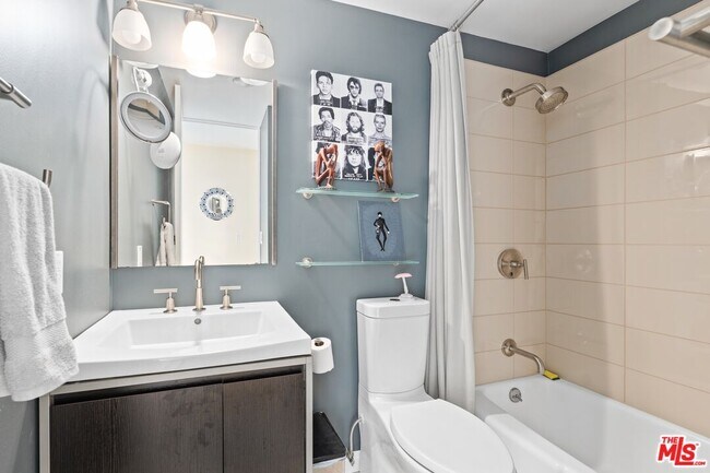 Building Photo - 7 Fleet St