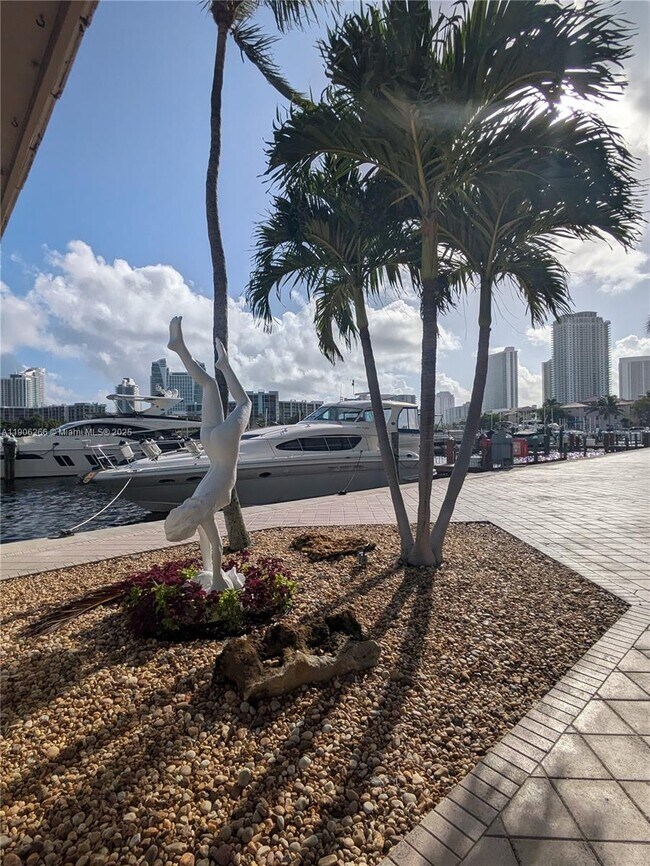 Building Photo - 300 Three Islands Boulevard