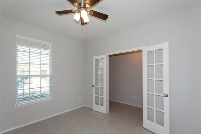 Building Photo - 163 Palm Dr