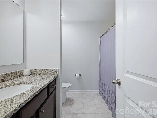 Building Photo - Single Family Home