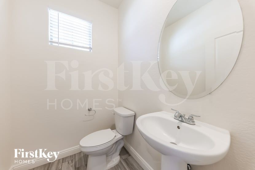 Building Photo - 11458 S 176th Dr