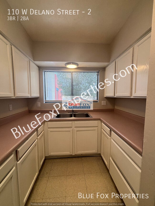 Building Photo - 110 W Delano St