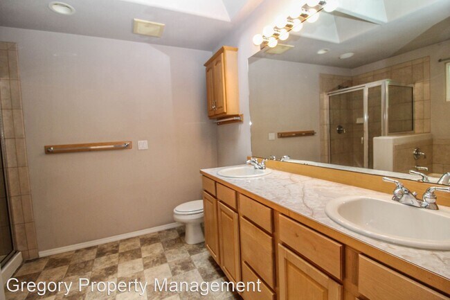 Building Photo - 4 br, 2.5 bath House - 18114 28th Drive SE