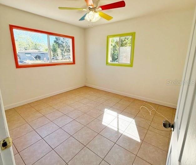 Building Photo - 5520 Hobson St NE