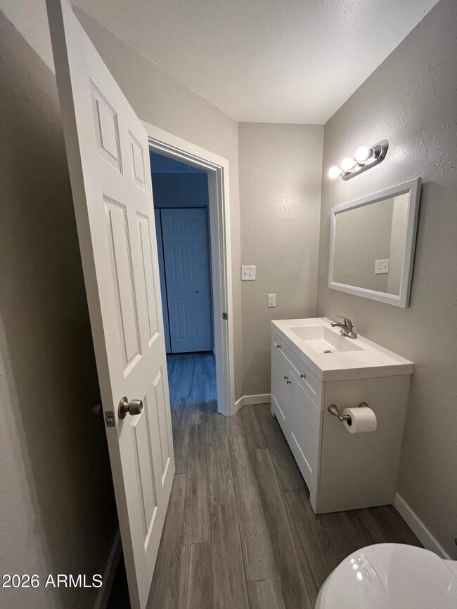 Building Photo - 2912 E Roeser Rd