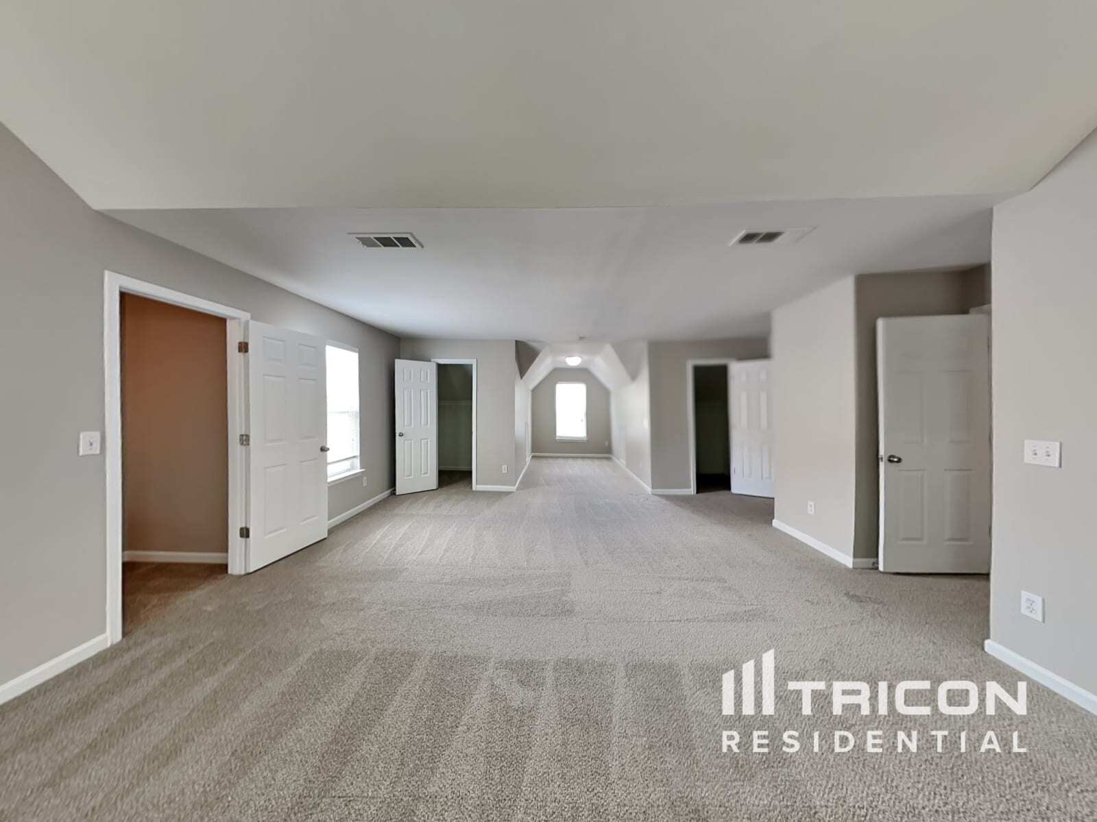 Building Photo - 3131 Berthas Overlook