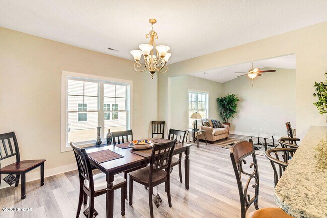 Building Photo - 202 Garland Shores Dr