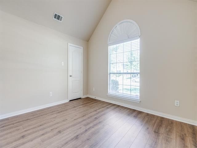 Building Photo - 7691 Ivanhoe Dr