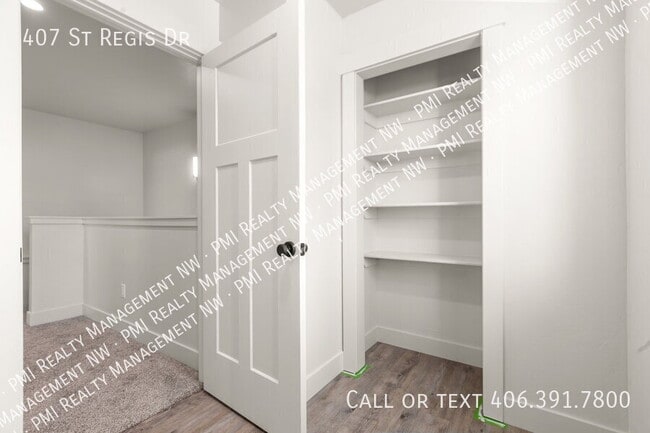 Building Photo - 407 St Regis Dr