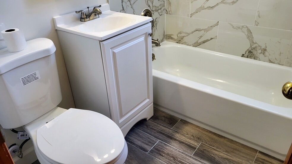 New bathroom - 2606 Tunlaw Rd NW