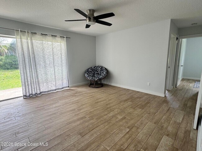 Building Photo - 449 Del Monte Rd