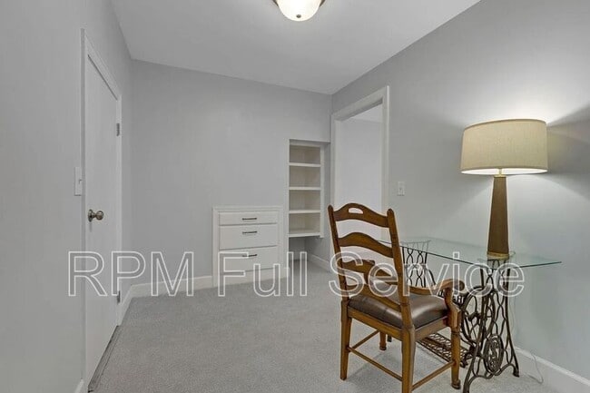Building Photo - 177 Cottonwood Dr