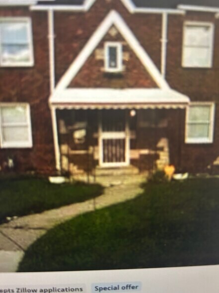 Primary Photo - 8205 E Outer Dr