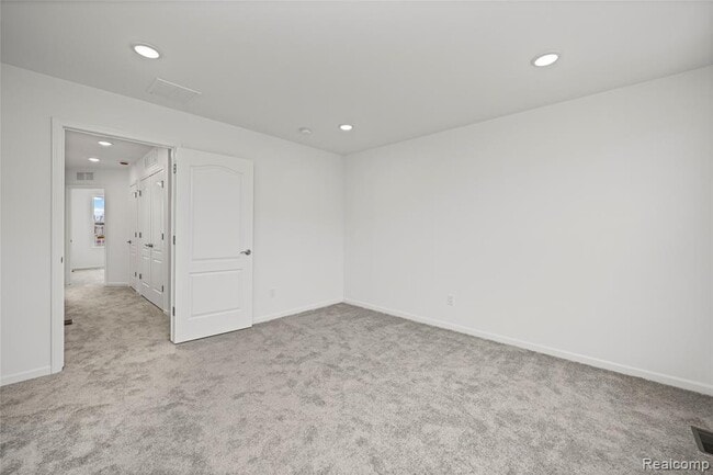 Building Photo - 43071 Atwood Ave