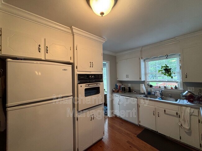 Building Photo - 310 Windward Way