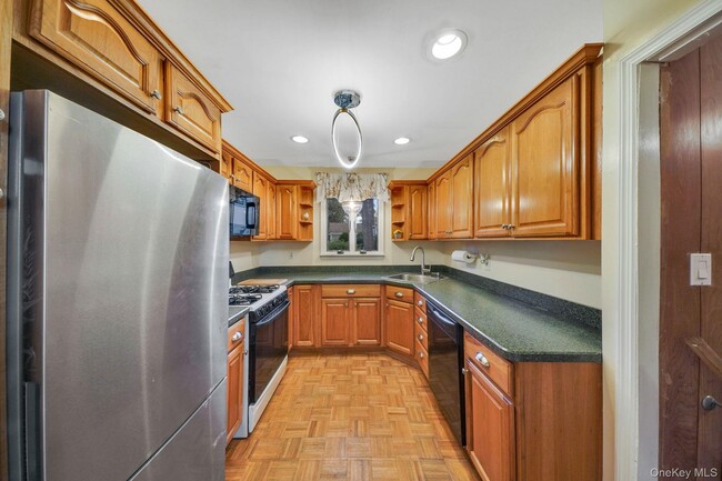 Building Photo - 10 Siracusa Blvd