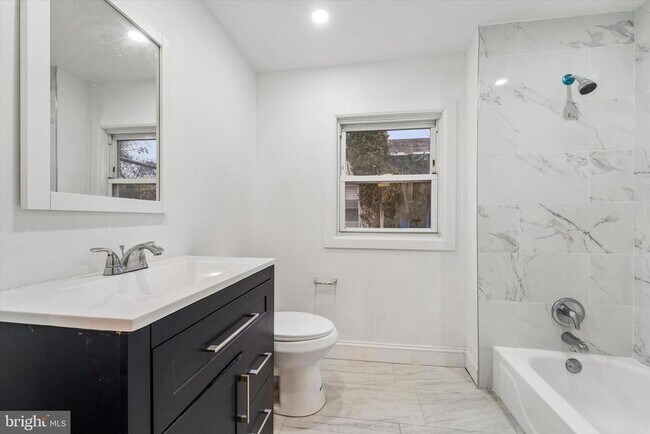 Building Photo - 79 High St