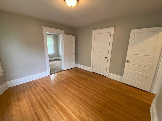 Building Photo - Large Home near Bradley University