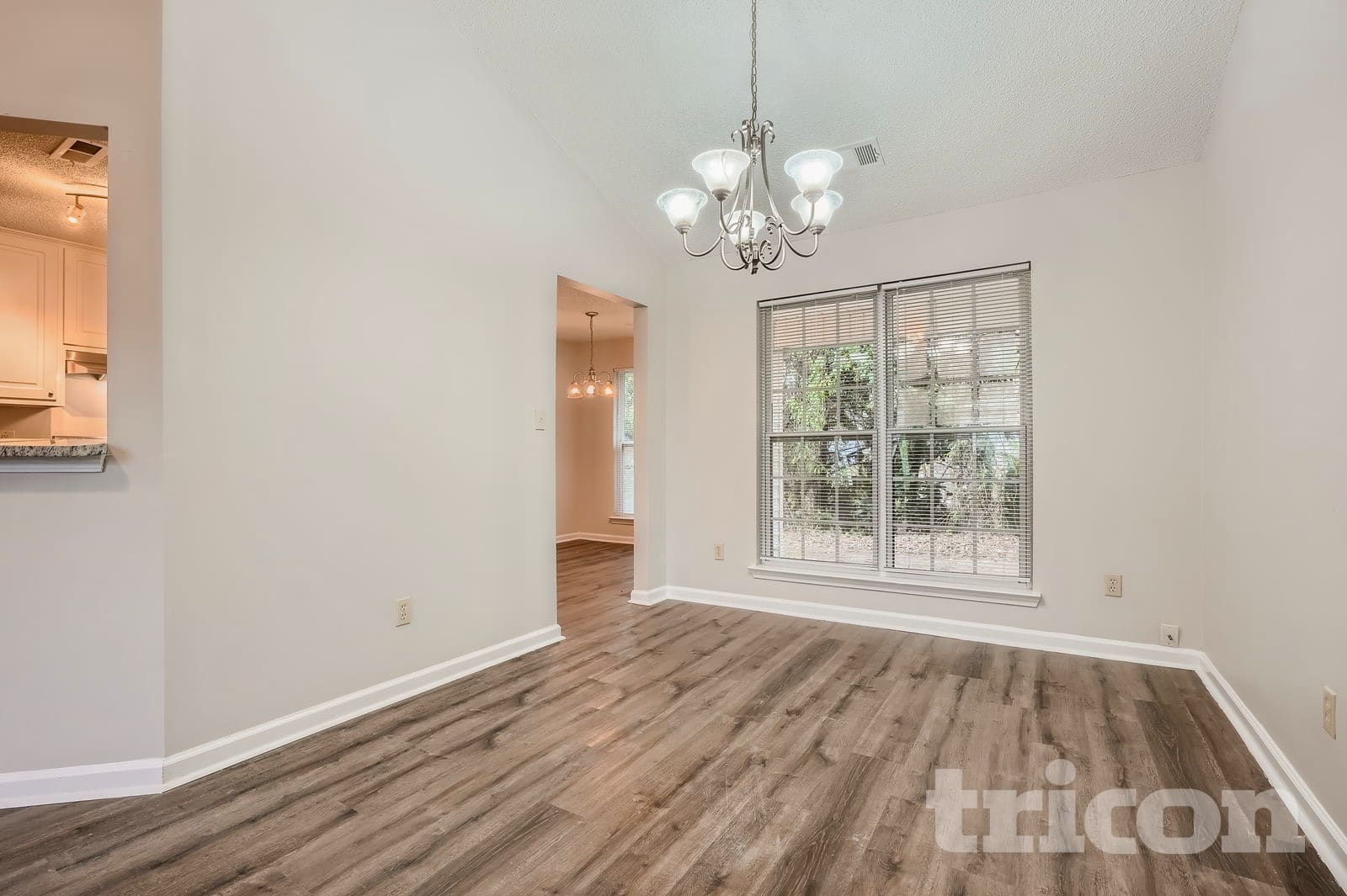 Building Photo - 4875 Larkspur Ln