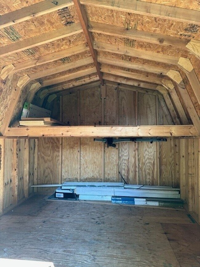 Building Photo - PRICE DROP!!!  The Perfect Family Home! La...