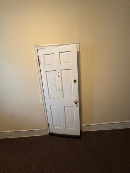 Building Photo - 407 Green Ln