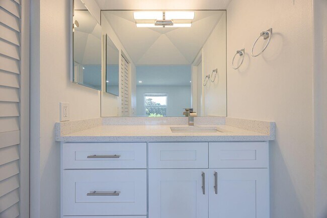 Building Photo - 2805 Casita Way