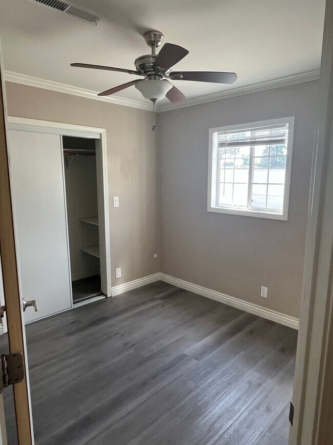 Building Photo - 3-bedrooms 2-bathrooms House for rent in Covina