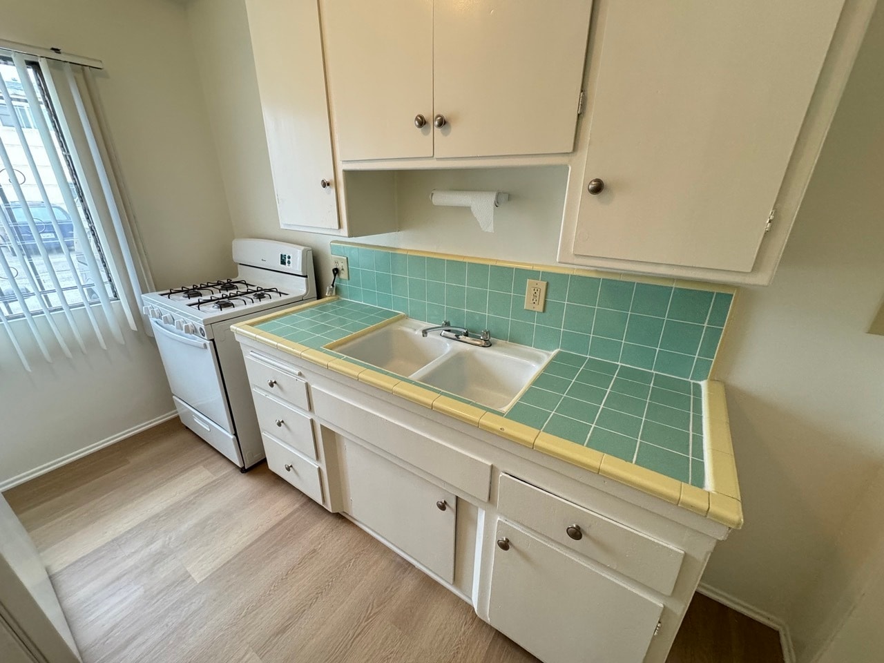 Building Photo - 5102 Inglewood Blvd