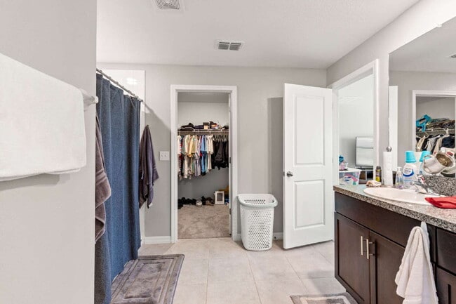 Building Photo - Like New Home For Rent In Creek Preserve!