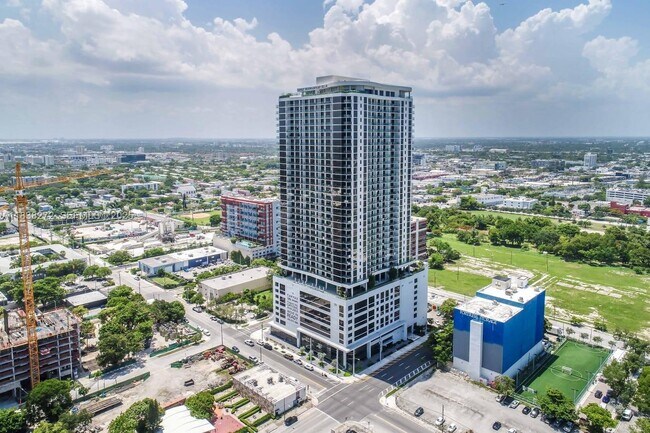 Building Photo - 1600 NE 1st Ave