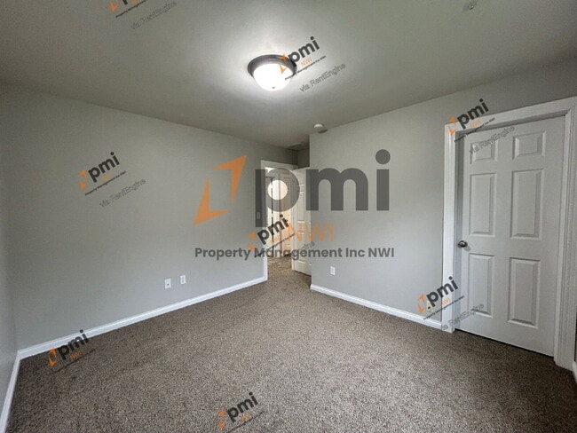 Building Photo - 4000 Silhavy Rd