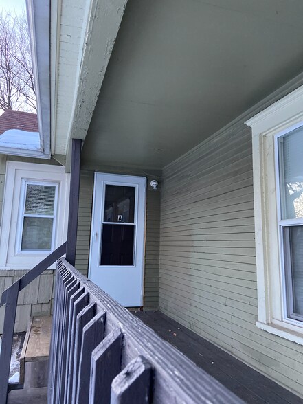 Building Photo - 1028 Lansing Ave