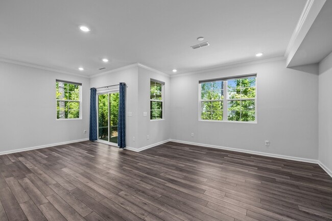 Building Photo - 141 Gremar Dr.
