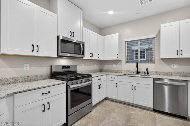 Building Photo - 4472 Sapphire Moon Ave